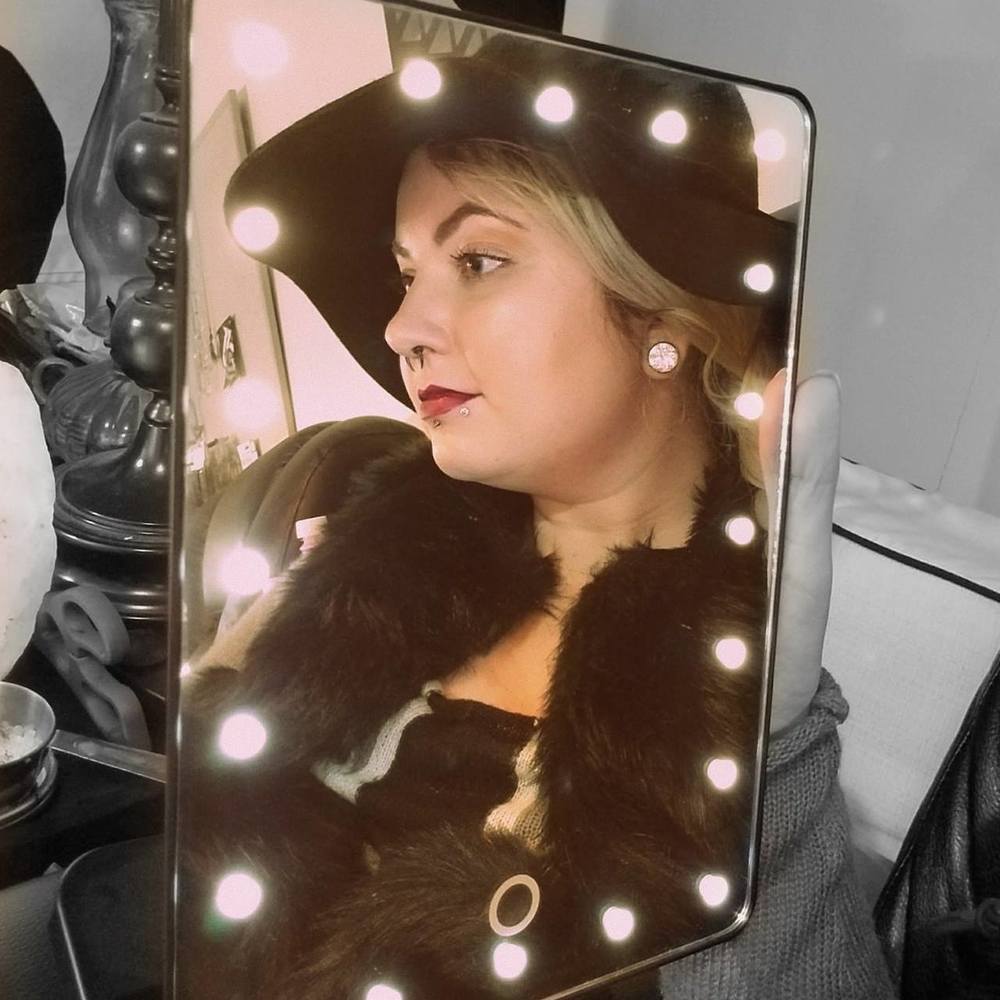 Meet your Posher, Ariana